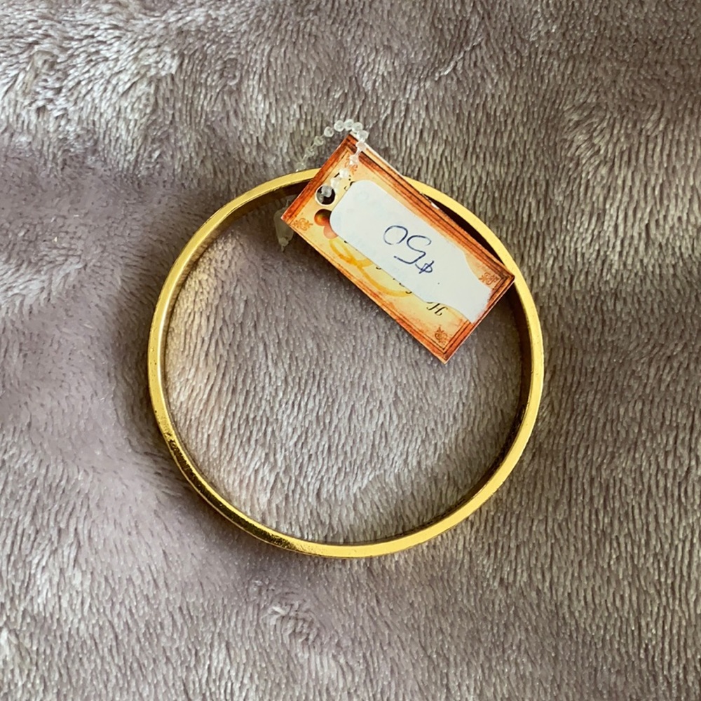 Gold bangle